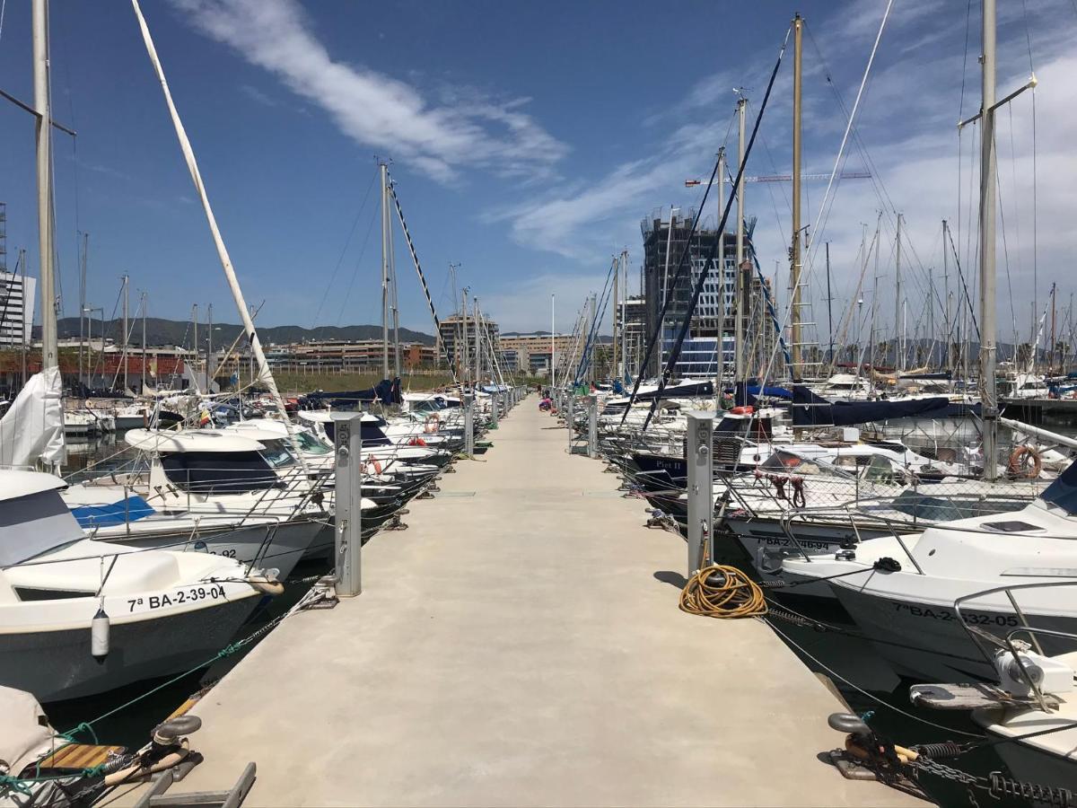 Hospedaje Dado De Baja Badalona Dış mekan fotoğraf