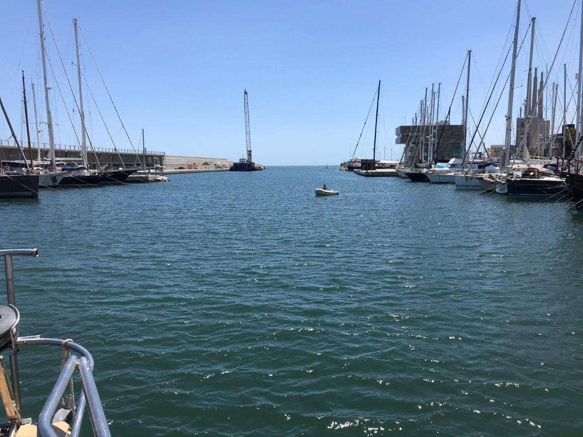 Hospedaje Dado De Baja Badalona Dış mekan fotoğraf