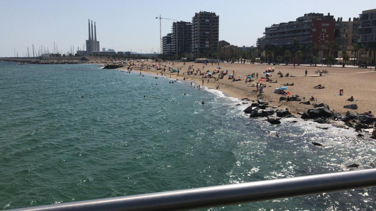 Hospedaje Dado De Baja Badalona Dış mekan fotoğraf