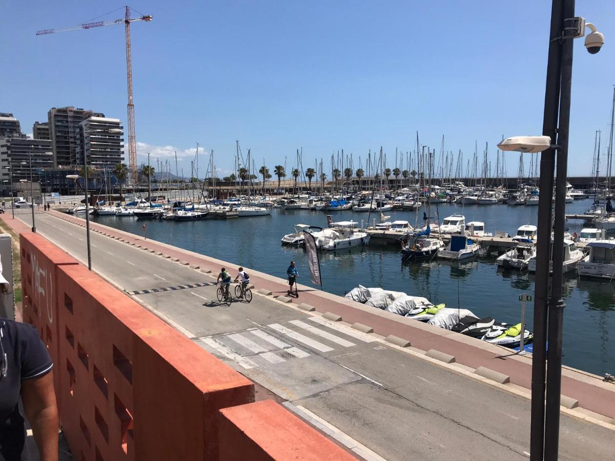 Hospedaje Dado De Baja Badalona Dış mekan fotoğraf