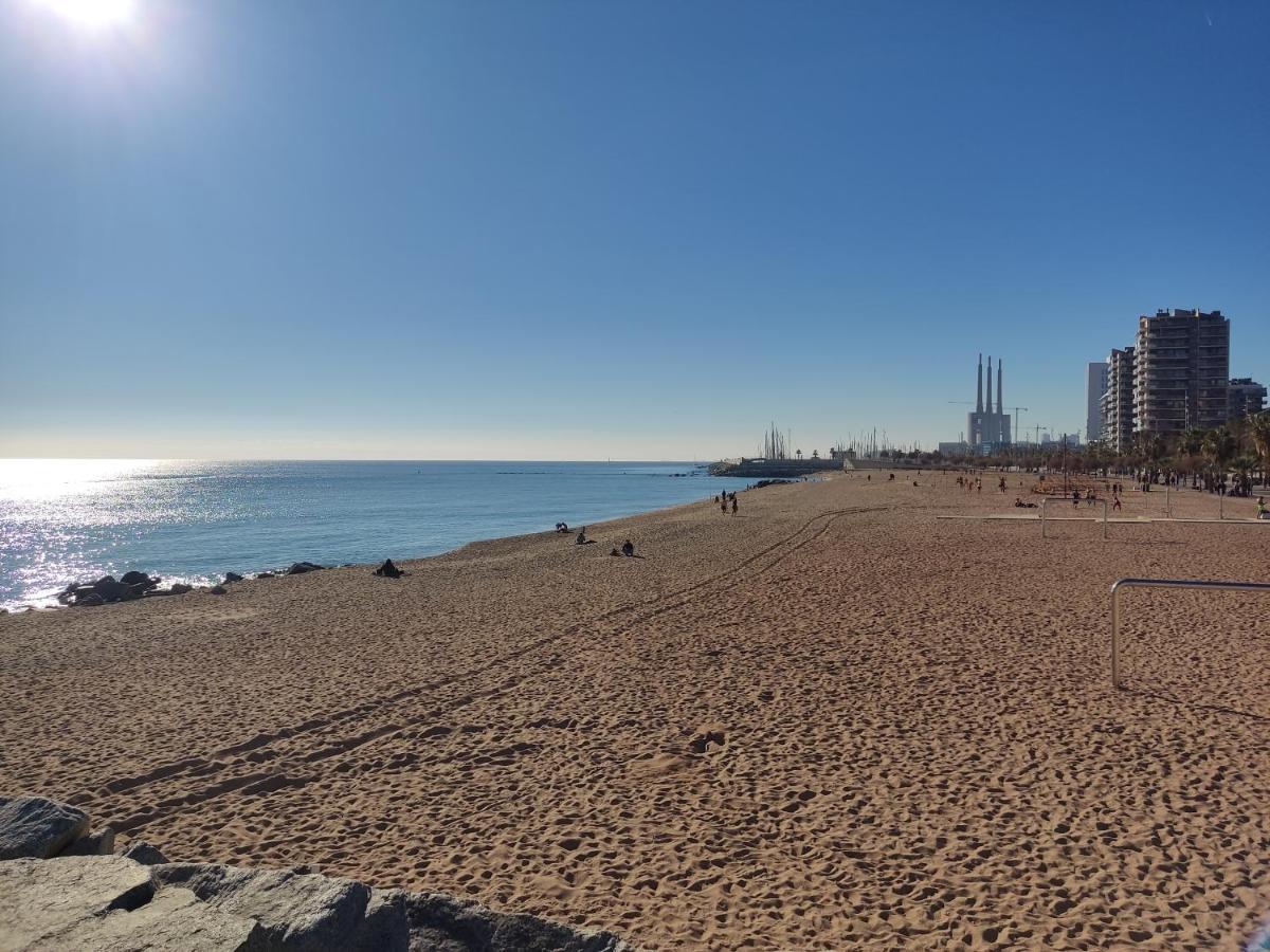 Hospedaje Dado De Baja Badalona Dış mekan fotoğraf