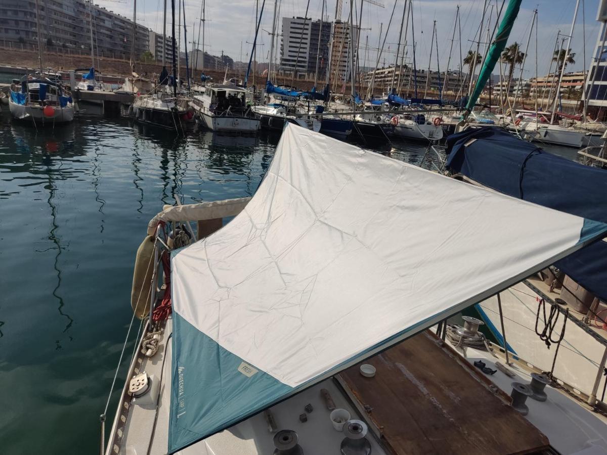 Hospedaje Dado De Baja Badalona Dış mekan fotoğraf